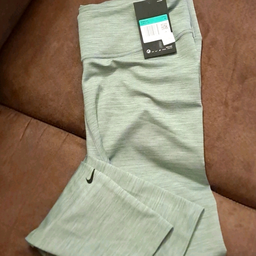 Xl Nike dri-fit leggings